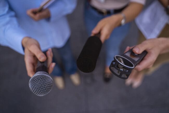 press-reporter-fallowing-leads-case