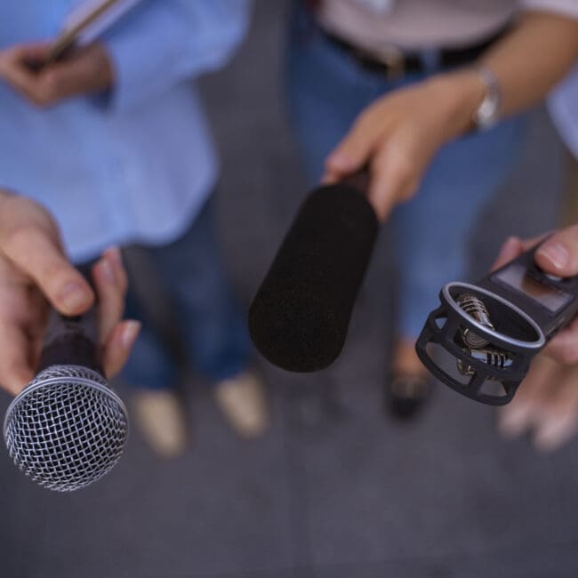 press-reporter-fallowing-leads-case