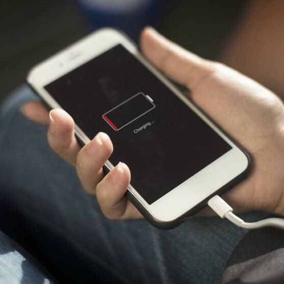 cargar-movil-con-facilidad Yupcharge Estaciones de carga batería móviles