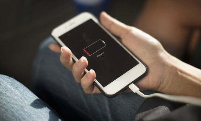 cargar-movil-con-facilidad Yupcharge Estaciones de carga batería móviles