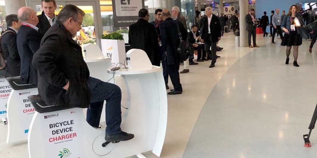 Yupcharge Mobiliario inteligente YupBike Yupcharge Cargadores de móviles SmartFurniture YupBike para eventos MWC18