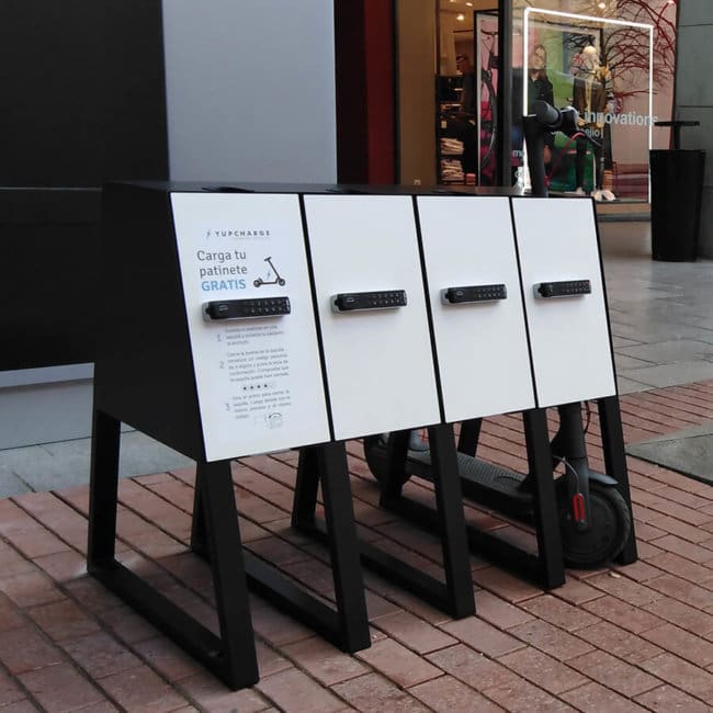 Yupcharge-Smartfurniture-Parking-TRAP Yupcharge Cargador de patinetes Taquillas de carga TRAP La Maquinista